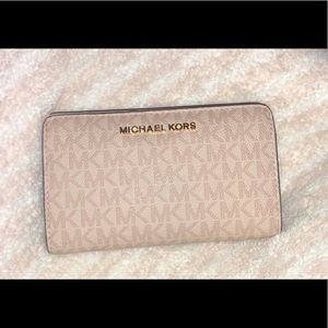 Michael Kors wallet